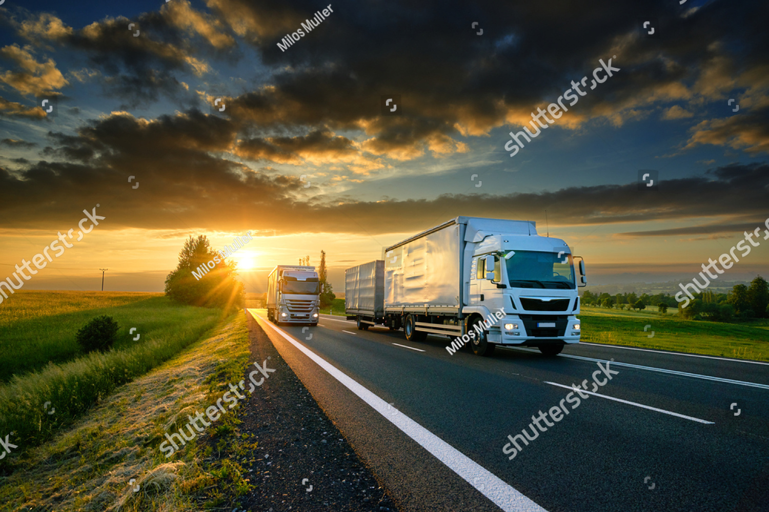 西讃物流株式会社スライダー